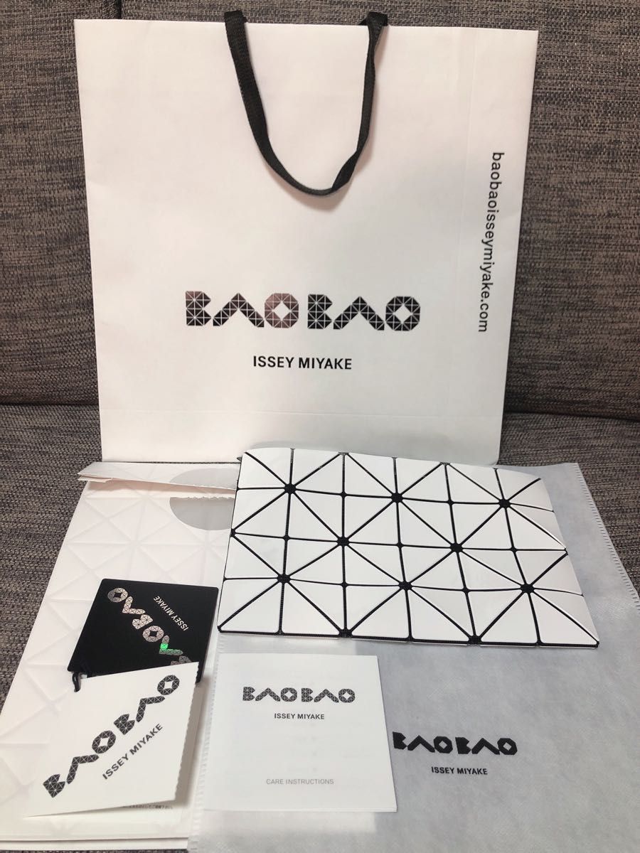 BAOBAO ISSEY MIYAKE イッセイミヤケ クラッチバッグ ハンドバッグ バオバオイッセイミヤケ ルーセント　