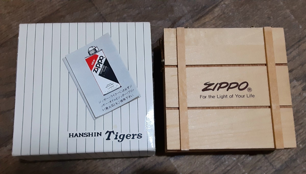 阪神タイガース Tigers ジッポ ライター ZIPPO シリアルナンバー入り 1993 プロ野球 ジッポー ジッポライターの画像2