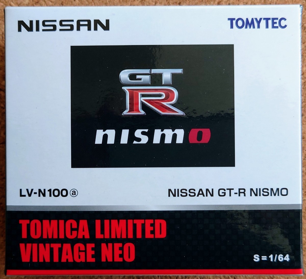 トミカ　LV-N100a ニッサン　GT-R ニスモ　NISSAN GT-R NISMO　トミカリミテッドヴィンテージ　ネオ　TLV