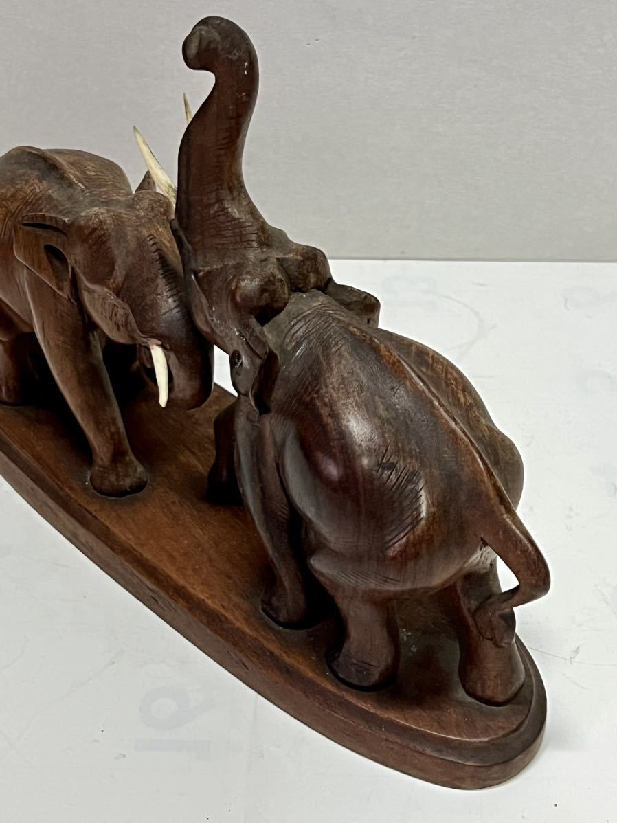 ◆木彫 ウォールナット材 繊細彫刻 象親子 2頭 置物◆_画像8