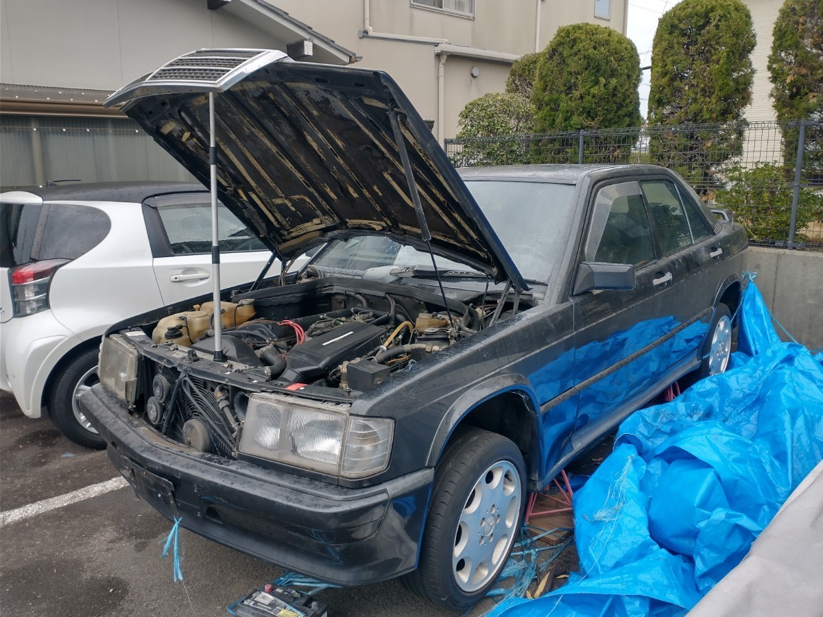 メルセデス・ベンツ 190E 2.3-16 MT 部品取り車_画像8