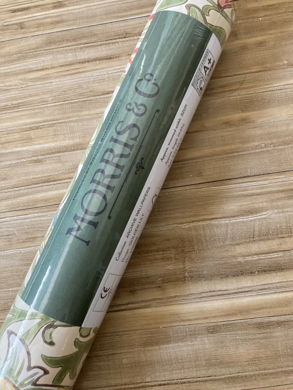 未使用のロール1本です。William Morris ウィリアム モリス 壁紙 輸入