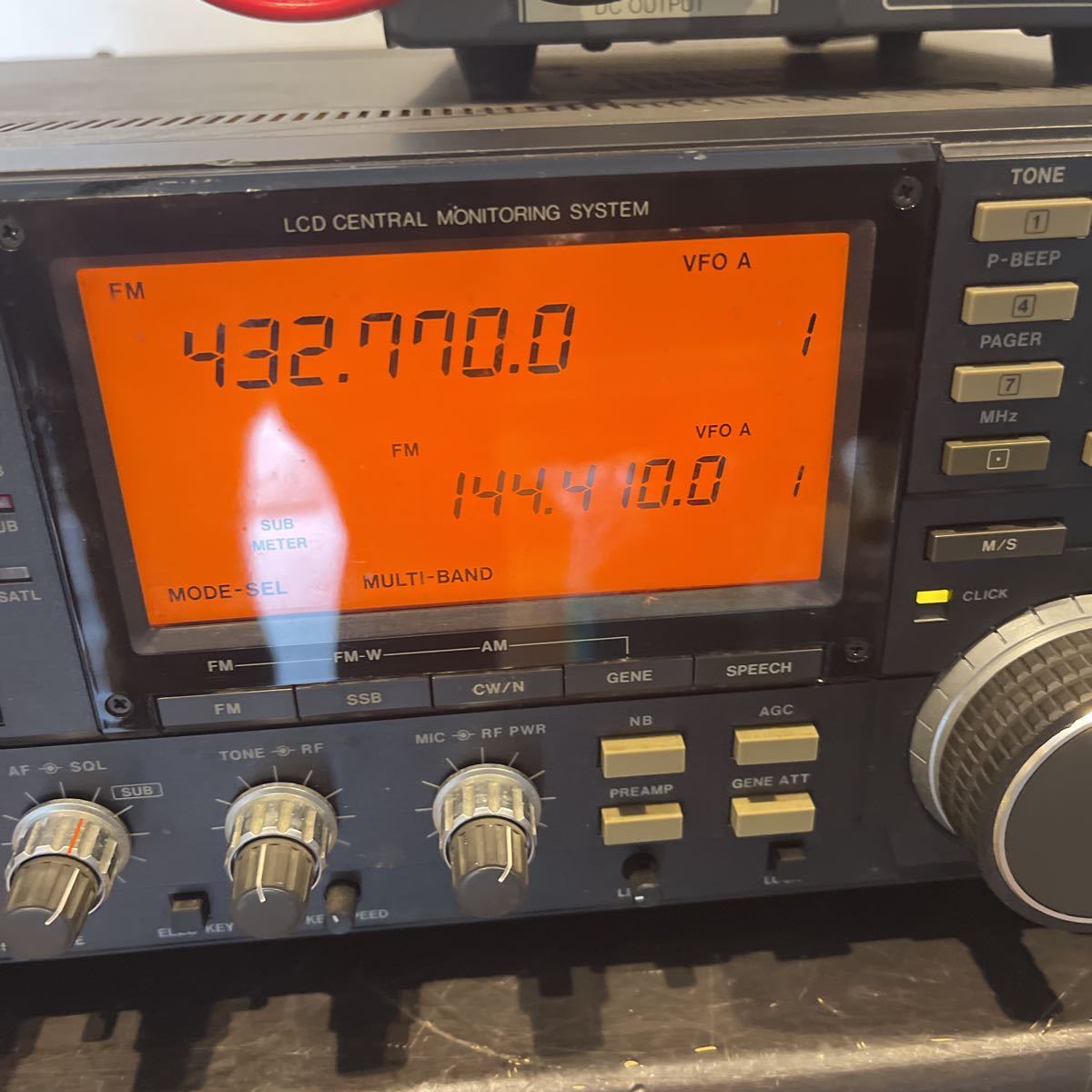 ICOM アイコムIC-970 144/430MHz 10W 安定化電源DAIWA PS-304Ⅱ ICOM アイコムIC-970 144/430MHz 10W 安定化電源DAIWA PS-304Ⅱ
