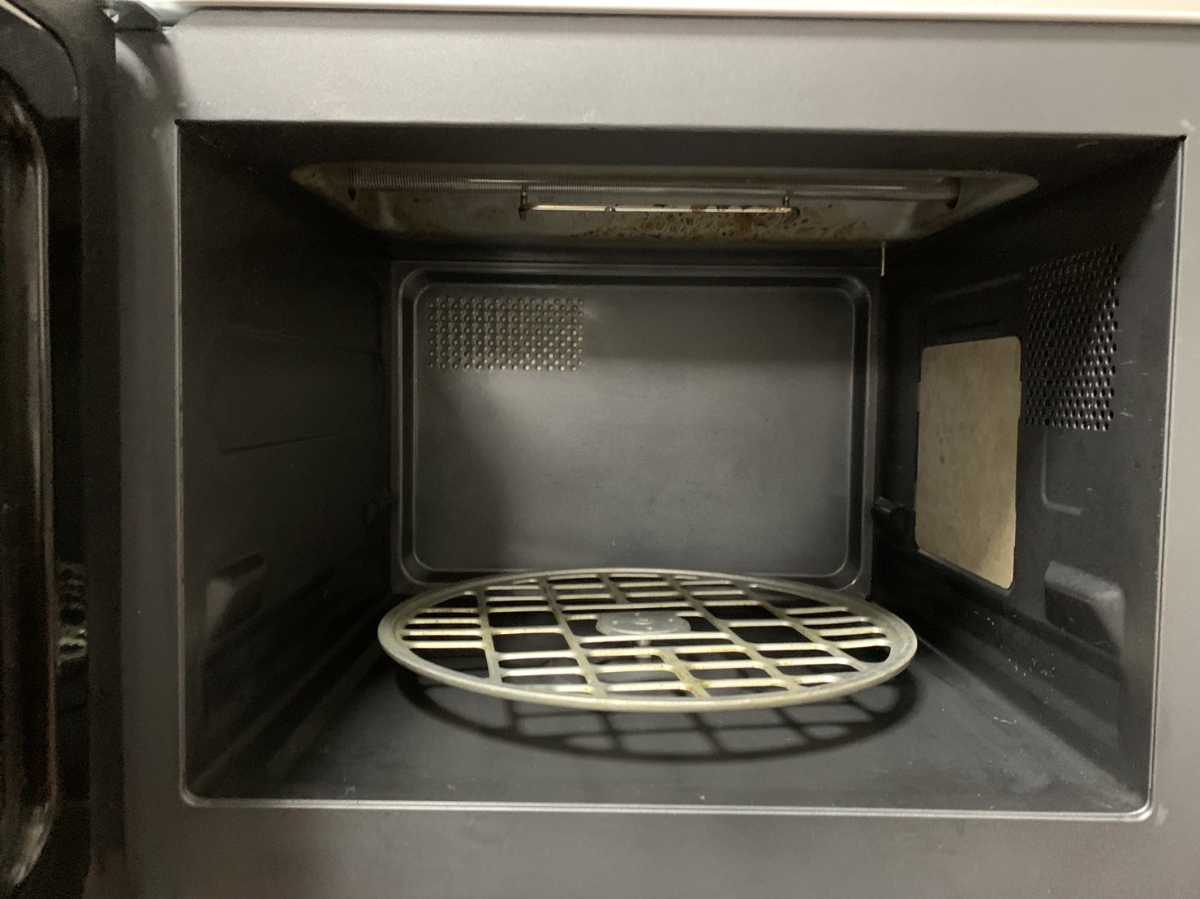 アイリスオーヤマ製 オーブンレンジ 2018年製／白 ホワイト (MO-T1601) 調理 キッチン家電