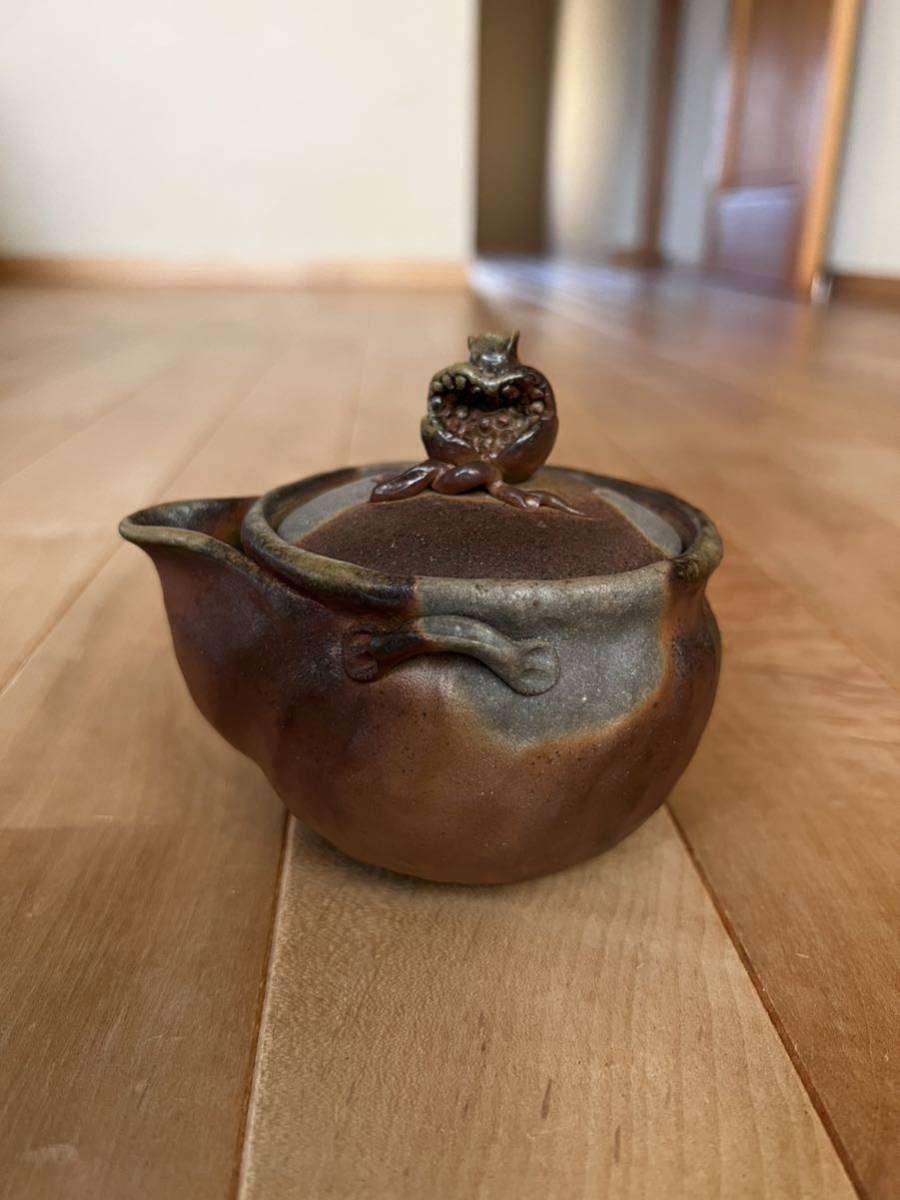  Bizen . river on . beautiful (. seal have ) work ..... bin small teapot hand structure also box tea utensils . tea utensils tea utensils . seal have author thing .....