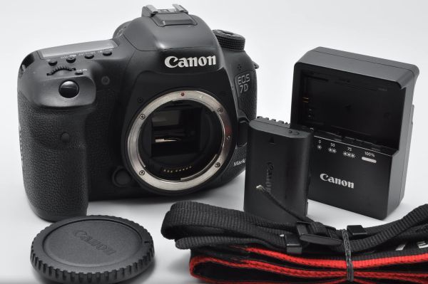 ショット数69199枚 Canon デジタル一眼レフカメラ EOS 7D Mark II