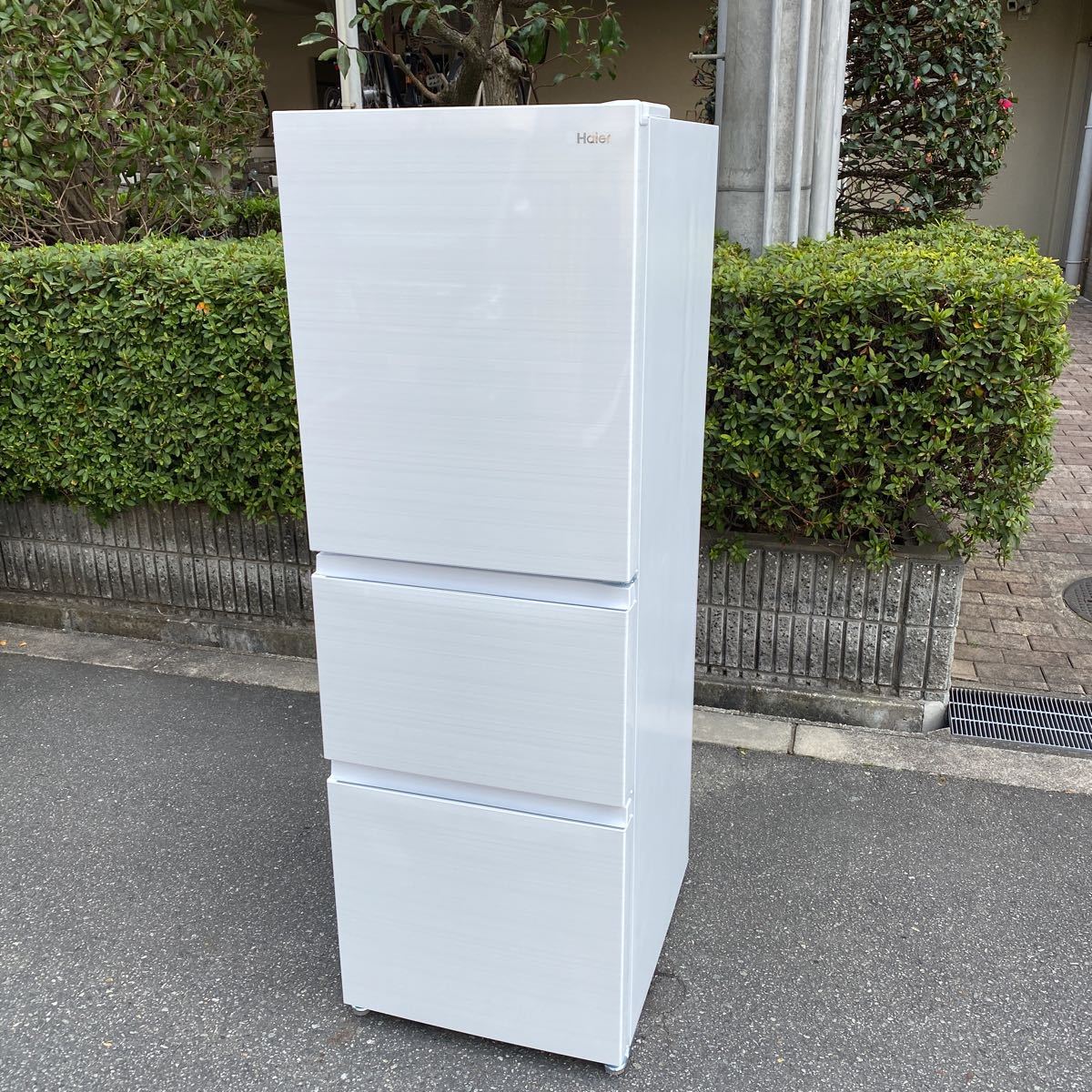 大阪市引取限定 2022年製 Haier ハイアール 3ドア冷凍冷蔵庫 JR-CV29A