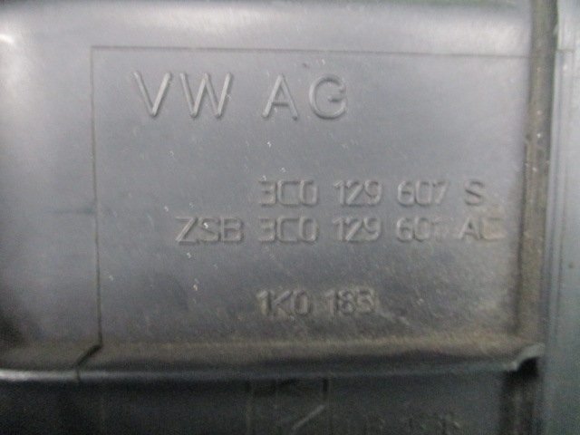 328239★ABA-1KAXX/VW ジェッタ 2.0TSI【メーカー不明】エアクリーナー★エンジン型式 BWA★_画像5