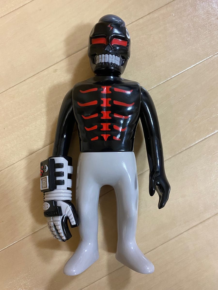 PUNKDRUNKERS SKULLTOYS GUY2 ガイツ 蓄光 グローブ付 PUNKDRUNKERS SKULLTOYS GUY2 ガイツ 蓄光 グローブ付