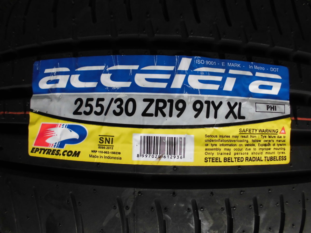 255/30R19 4本セット アクセレラ PHI 未使用品 accelera 沖縄県・離島