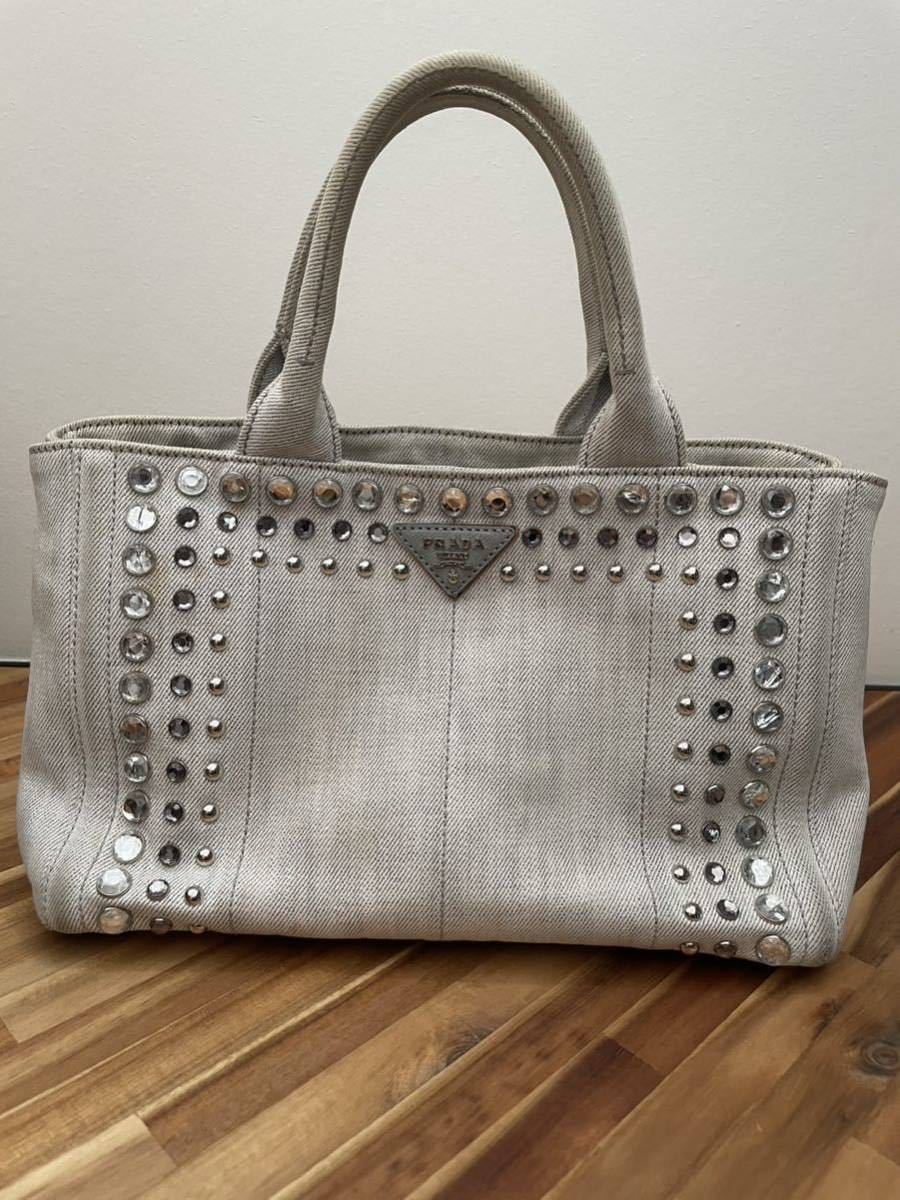 新品☆並行輸入品 バーバリー BURBERRY レザー折り畳み財布 ウォレット
