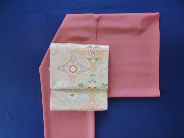 [ new goods ] high class undecorated fabric .. salmon pink plain tea. leaf .. tree . put on shaku pink .. attaching cloth silk kimono .. old party unused simplified 