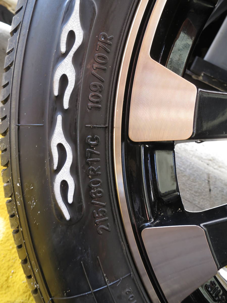 ハイエース17インチホイールタイヤ付き4本セット PCD139.7 INSET38