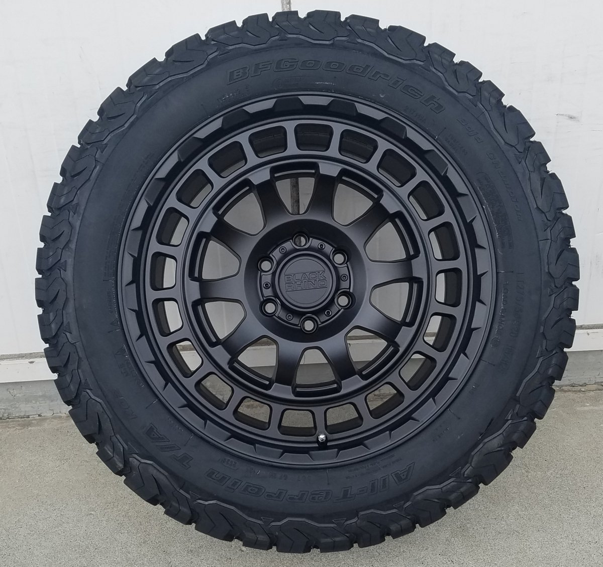 BLACK RHINO Chamber プラド ハイラックス FJ サーフ エスカ タホ BF Goodrich ALLTERRAIN KO2 275/55R20 285/55R20 35×12.50R20 20インチ_画像7