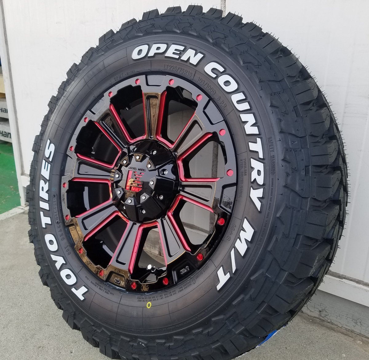 LEXXEL【DeathRock】デリカD5 エクストレイル RAV4 CX5 ヴァンガード 16インチ トーヨー オープンカントリー MT 225/75R16 ホワイトレター_画像1