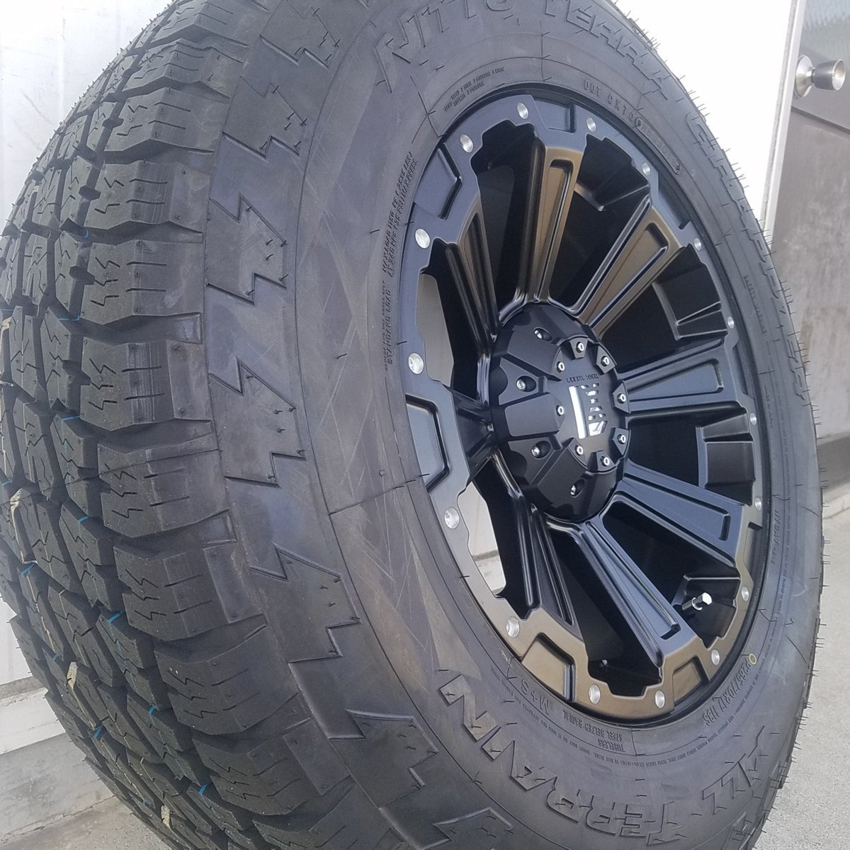 レクセル LEXXEL【DeathRock】プラド ハイラックス サーフ FJ サバーバン タホ Ｈ3 17インチ NITTO テラグラップラー 265/70R17 285/70R17_画像3