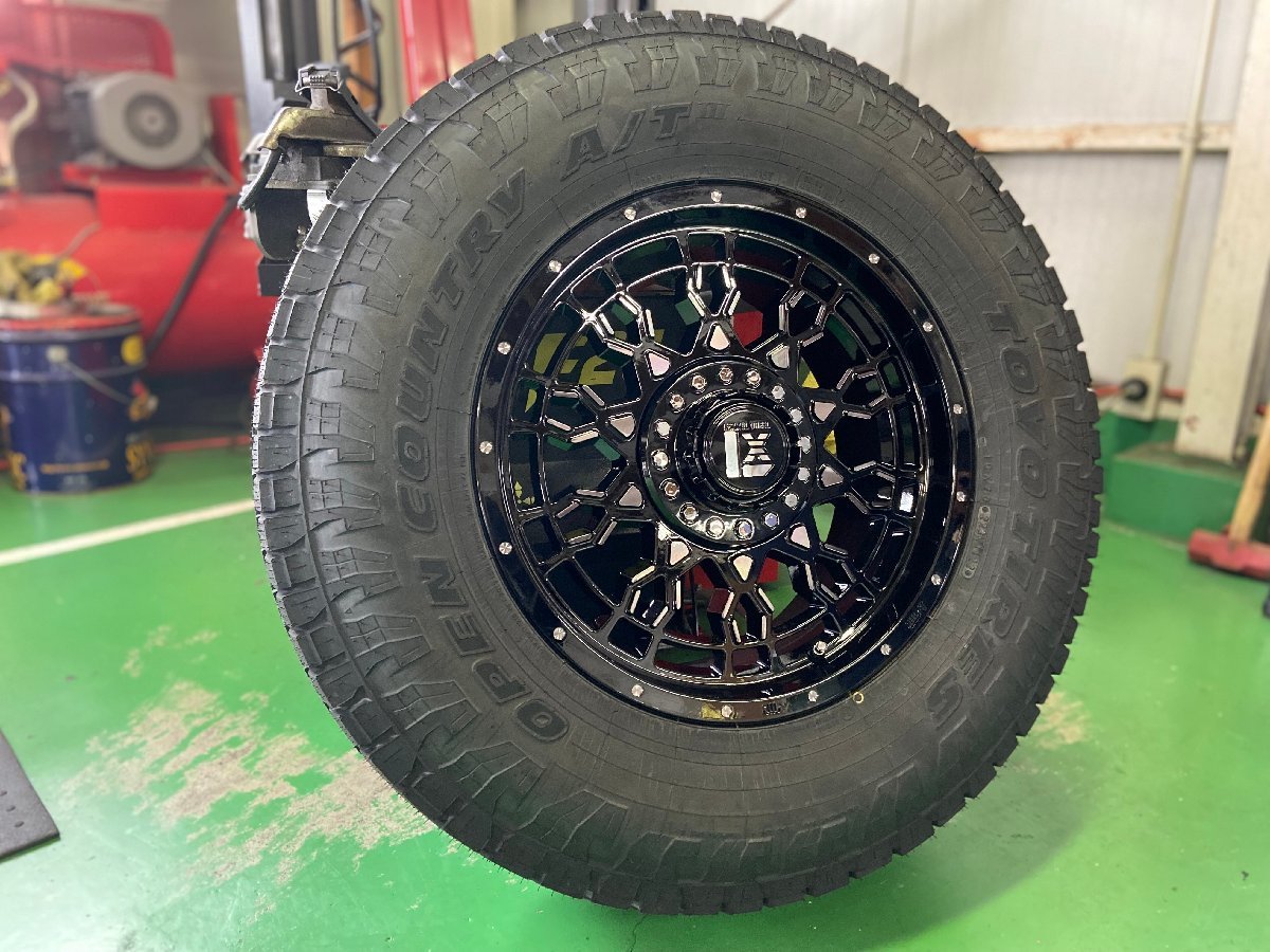 Jeep ラングラー JK JL タイヤホイールセット トーヨー オープンカントリー AT3 265/70R17 or 285/70R17 LEXXEL PreDator 1台分 4本セット_画像1