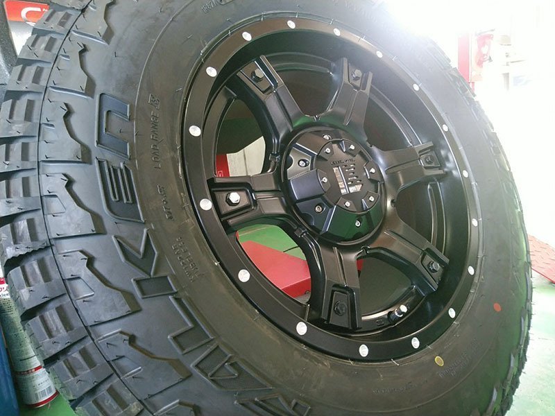 サーフ FJクルーザー プラド ハイラックス タイヤホイール 17インチ OutLaw FALKEN WILDPEAK A/T3W 265/65R17 265/70R17 新品4本セット_画像8