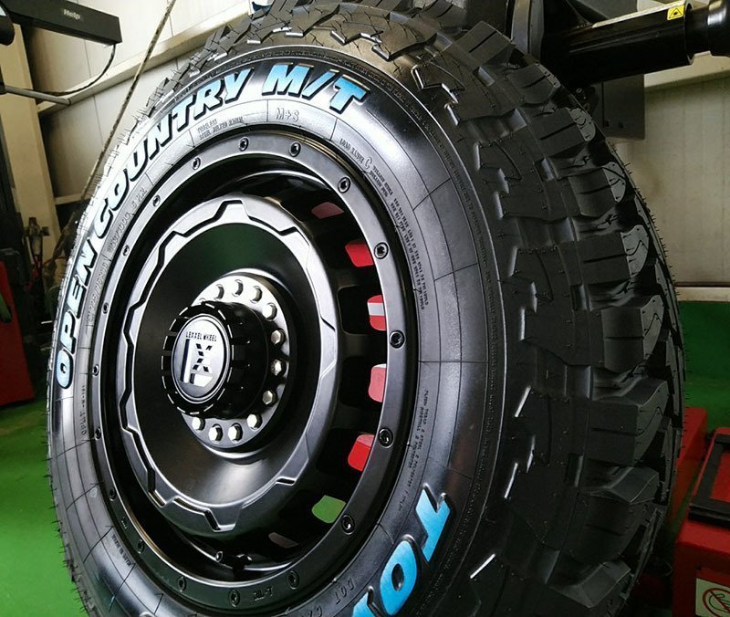 ジムニー シエラ JB74 TOYO オープンカントリー MT 225/75R16 ホワイトレター タイヤホイール 16インチ SwaGGer 新品4本セット_画像9