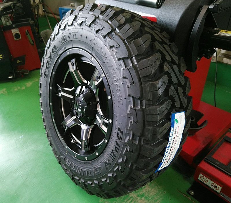 プラド ハイラックス サーフ FJクルーザー 17インチ LEXXEL OutLaw トーヨー オープンカントリー MT 265/70R17 265/65R17_画像8