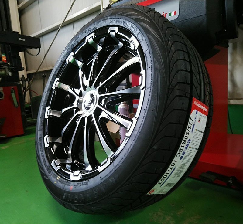 ハイエース 200系 車検対応 タイヤホイール 18インチ BD12 ナンカン CW20 225/50R18 新品4本セット_画像2