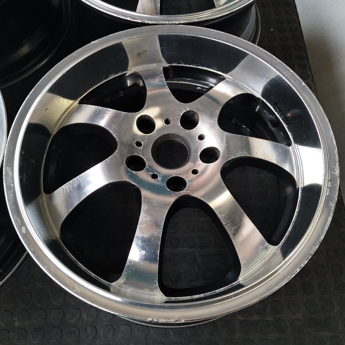 管理番号：S2-51【4本価格】【17x7J 5x114.3 ET+45 ハブ73】RAYS ITC SPORT・アルファード等・直接引取可能・下取り可能_画像4