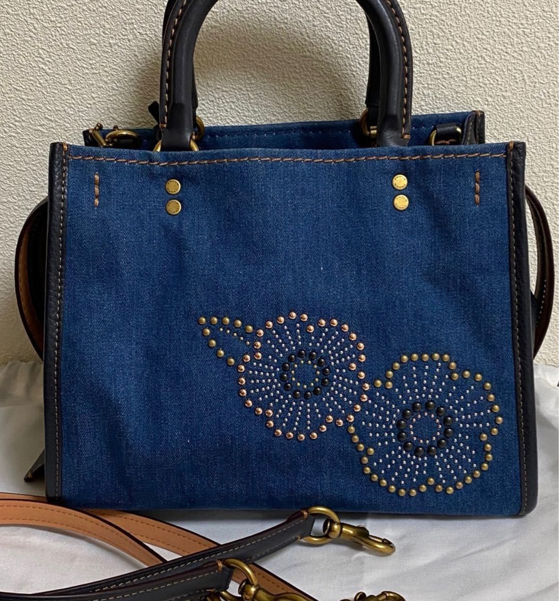 「SALE」Coachレア デニム ティーローズ ローグショルダーバッグ ハンドバッグ