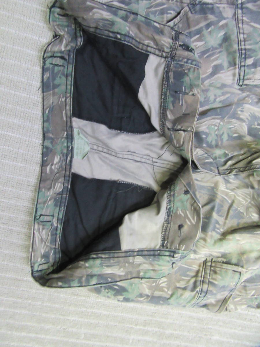  camouflage series cargo pants Smokey Branch size : approximately 78 centimeter unused . close good 
