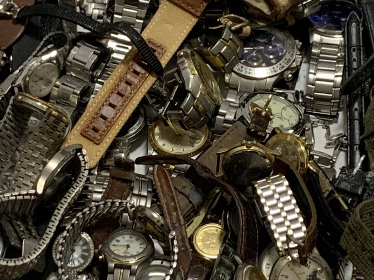 腕時計ジャンク品 腕時計大量200個 腕時計大量ジャンク　腕時計まとめ売り J-2_画像5