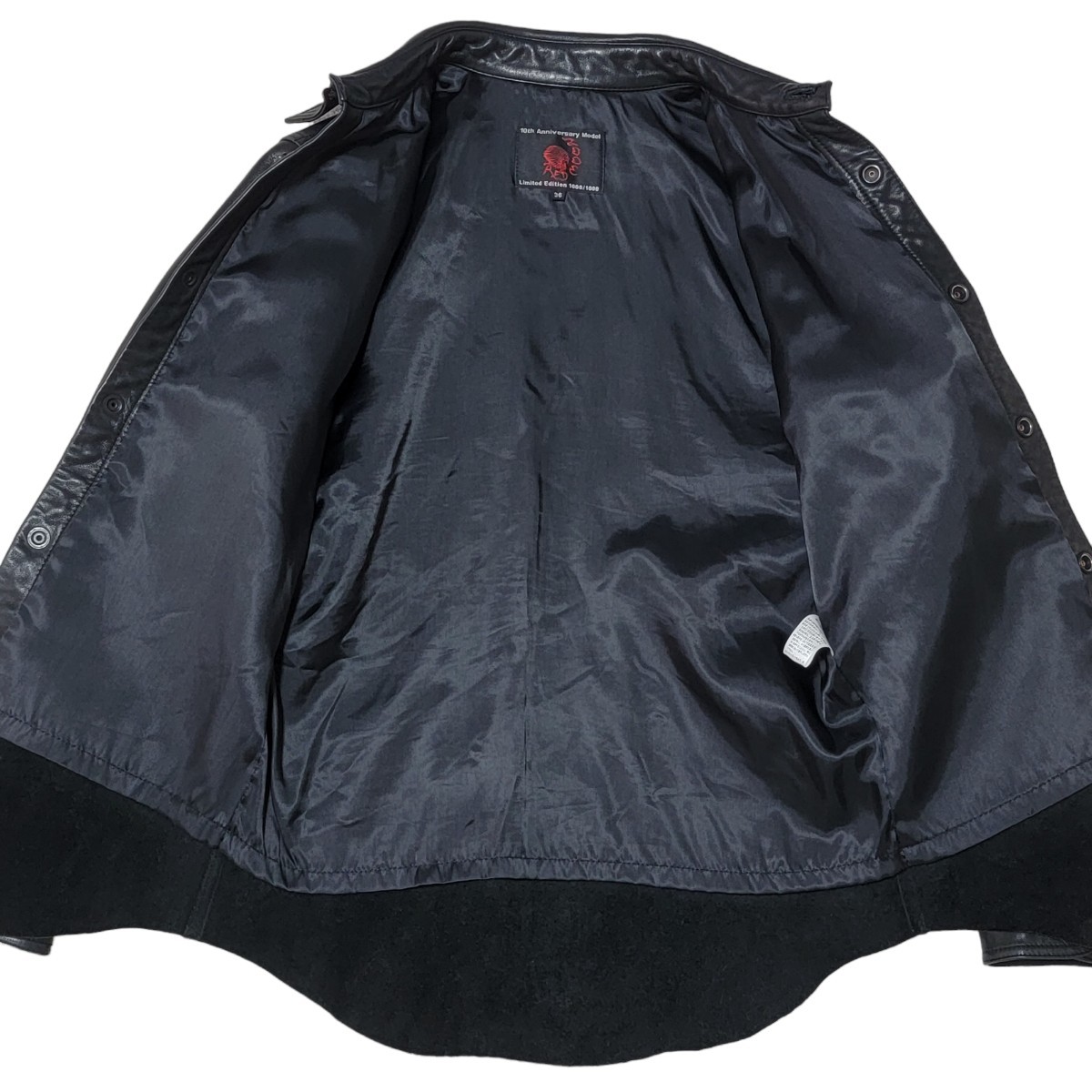 美品】10周年記念 1000着限定 レッドムーン RED MOON 牛革 美品】10周年記念 1000着限定 レッドムーン RED MOON 牛革