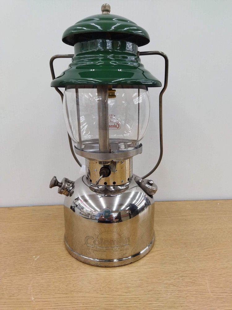Coleman 202 ガソリンランタン プロフェッショナルモデル 1960年 Coleman 202 ガソリンランタン プロフェッショナルモデル 1960年