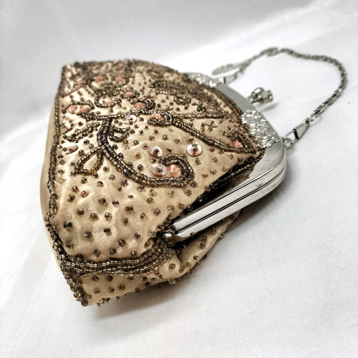 Axes femme ビーズ刺繍バッグ 入園 和装 がま口バッグ ベージュ系