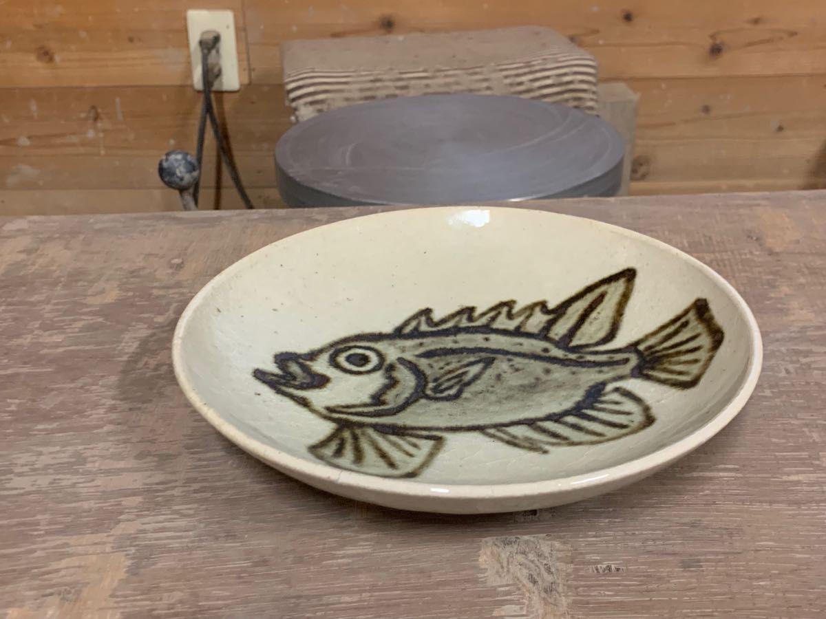 魚文飾り皿 (チカメキントキ)
