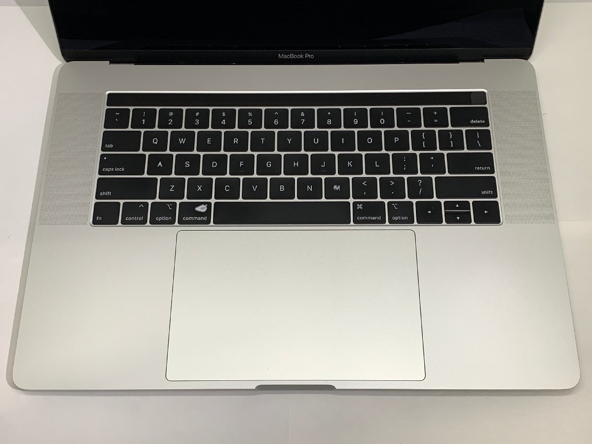 Apple MacBook Pro A1990 15-inch 2019 シルバー USキーボード 