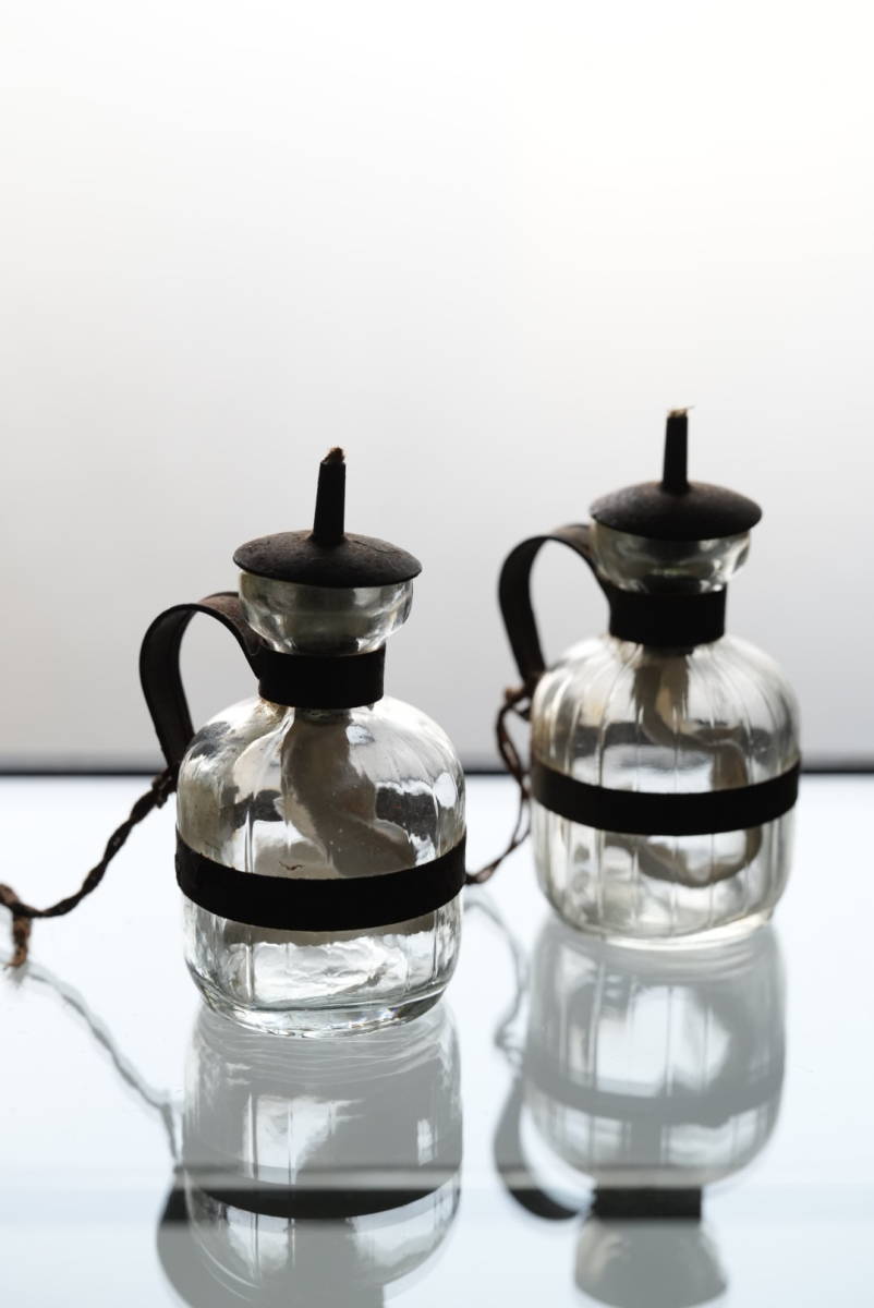 古いブリキ取手のガラス製オイルランプ 2個セット / 19-20世紀・フランス / アンティーク 古道具 硝子 型吹き