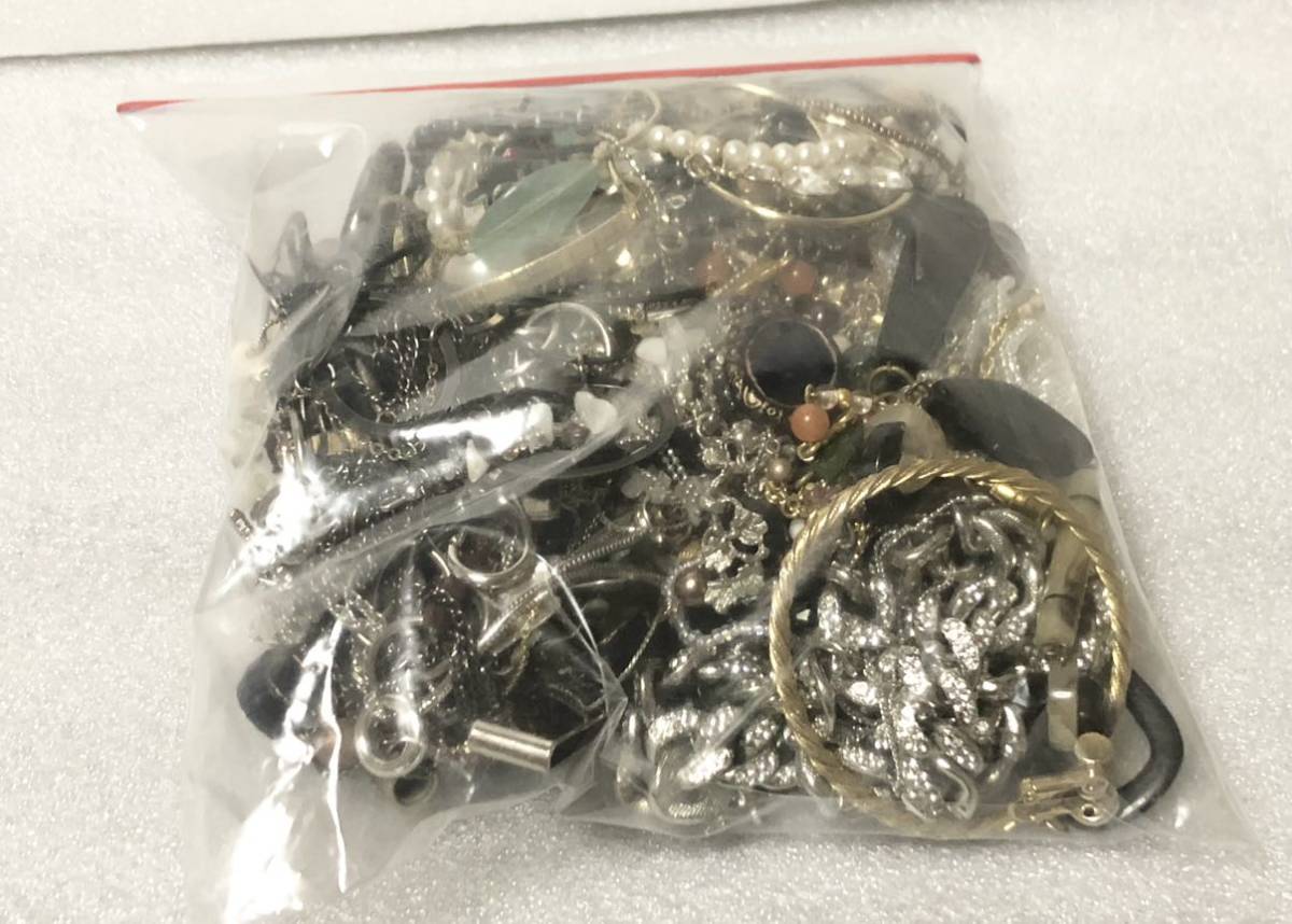 正式的 アクセサリー類まとめ売り セット レトロ 1000g 1kg ジャンク 2 その他 正式的 アクセサリー類まとめ売り セット レトロ 1000g 1kg ジャンク 2 その他