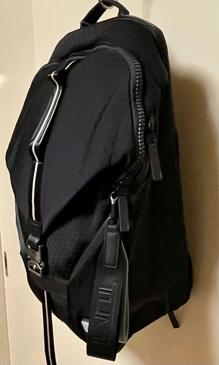 【未使用】TUMI「フィンチ」バックパック最新ドット柄