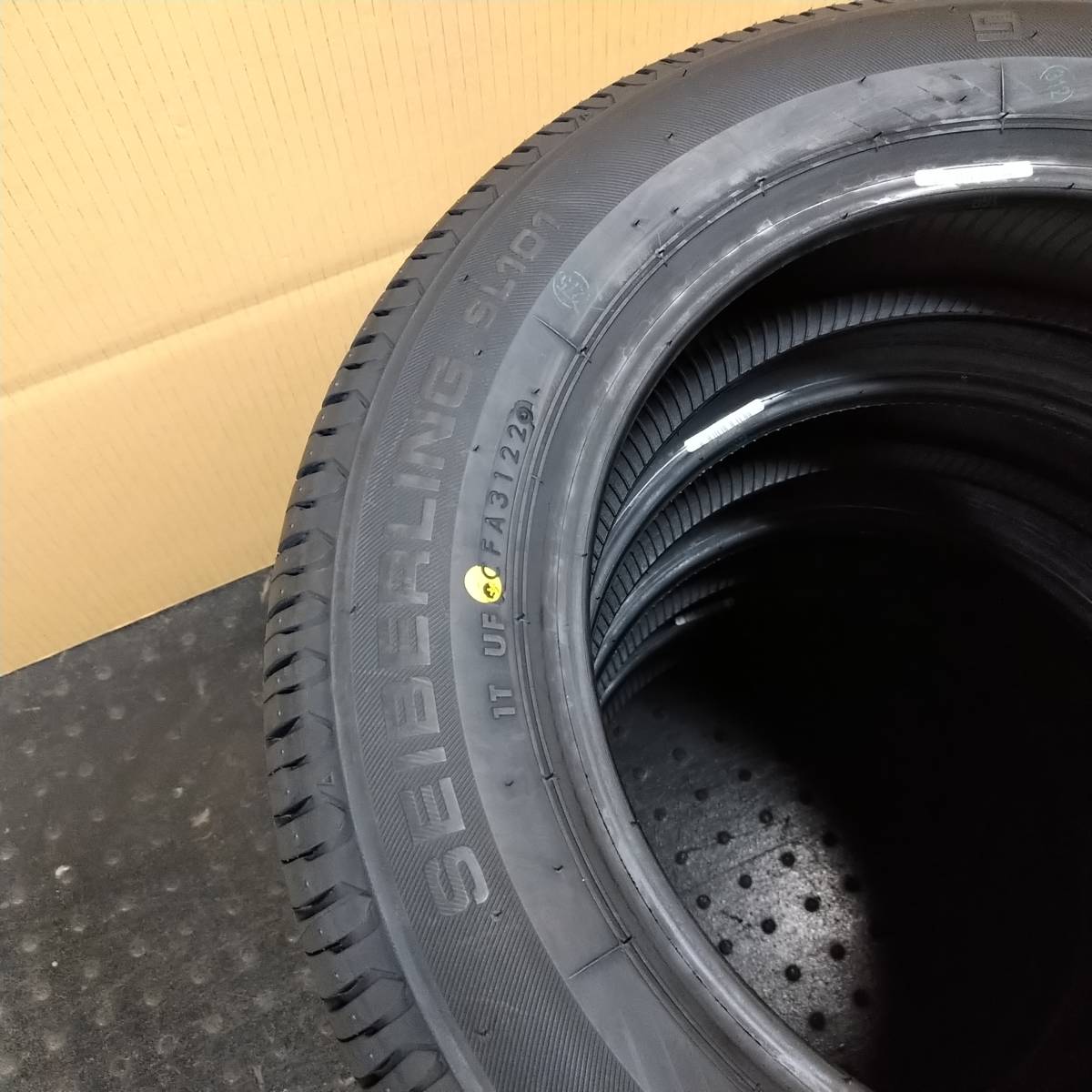 未使用品 2022年製 155/65R13 ブリヂストン セイバーリング SL101 SEIBERLING 4本セット 軽自動車流用_画像3