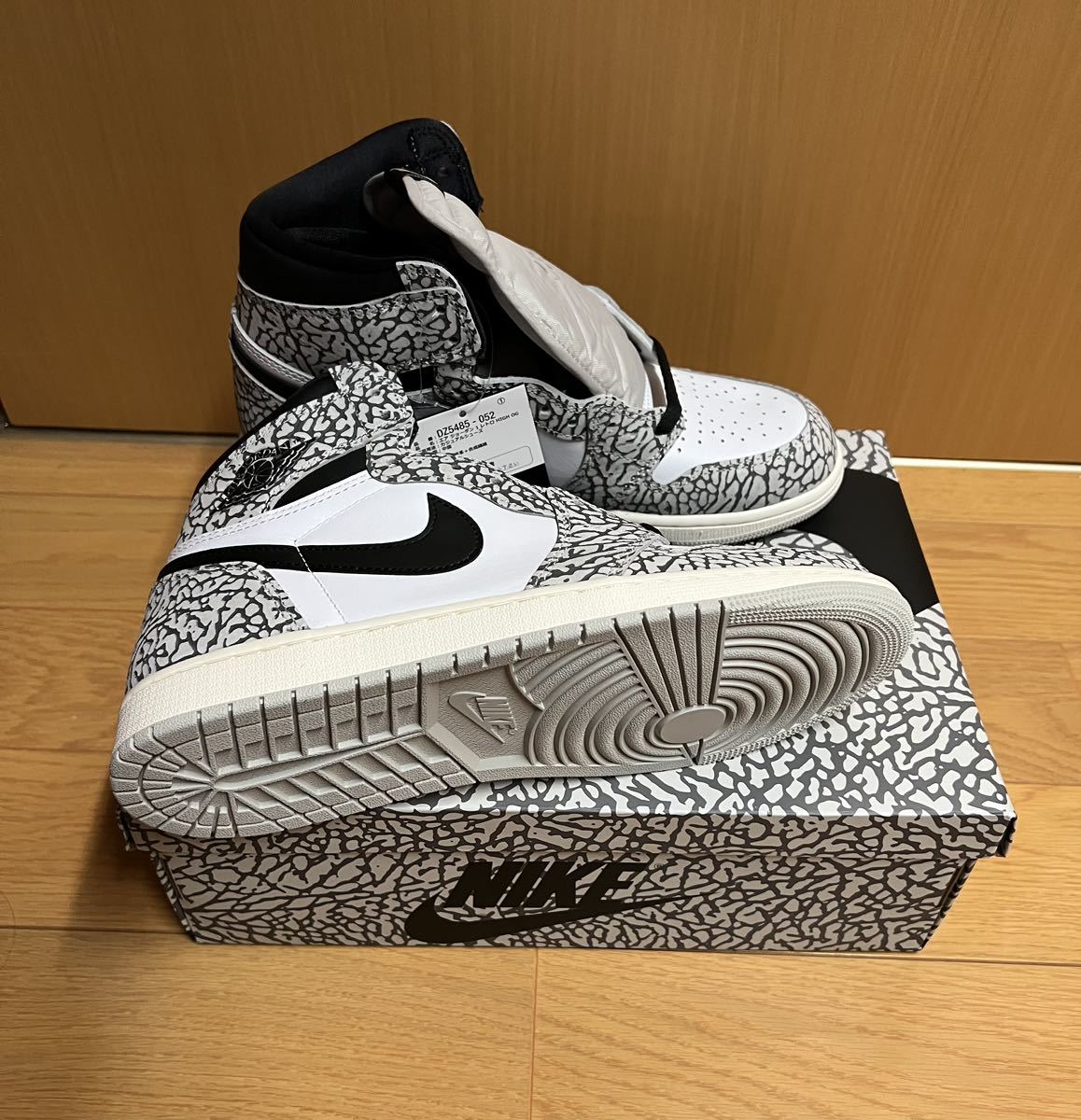 28.0cm 国内正規品 Nike Air Jordan 1 Retro High OG White Cement ホワイト セメント エレファント Tech Grey/Muslin-Black-White_画像3