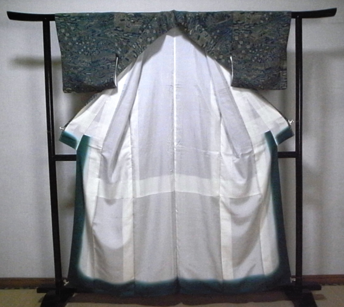 着物のちさと屋】 D98 着物・長着小紋袷ややLサイズ良質美品正絹