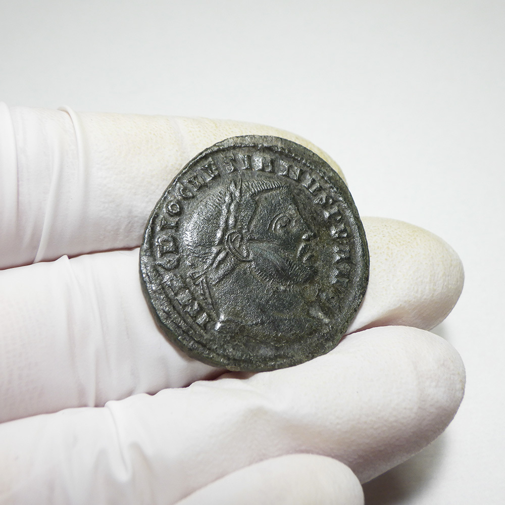 【古代ローマコイン】Diocletian（ディオクレティアヌス）クリーニング済 ブロンズコイン 銅貨 ラージフォリス(Y4Ym5c6t5V)_画像5
