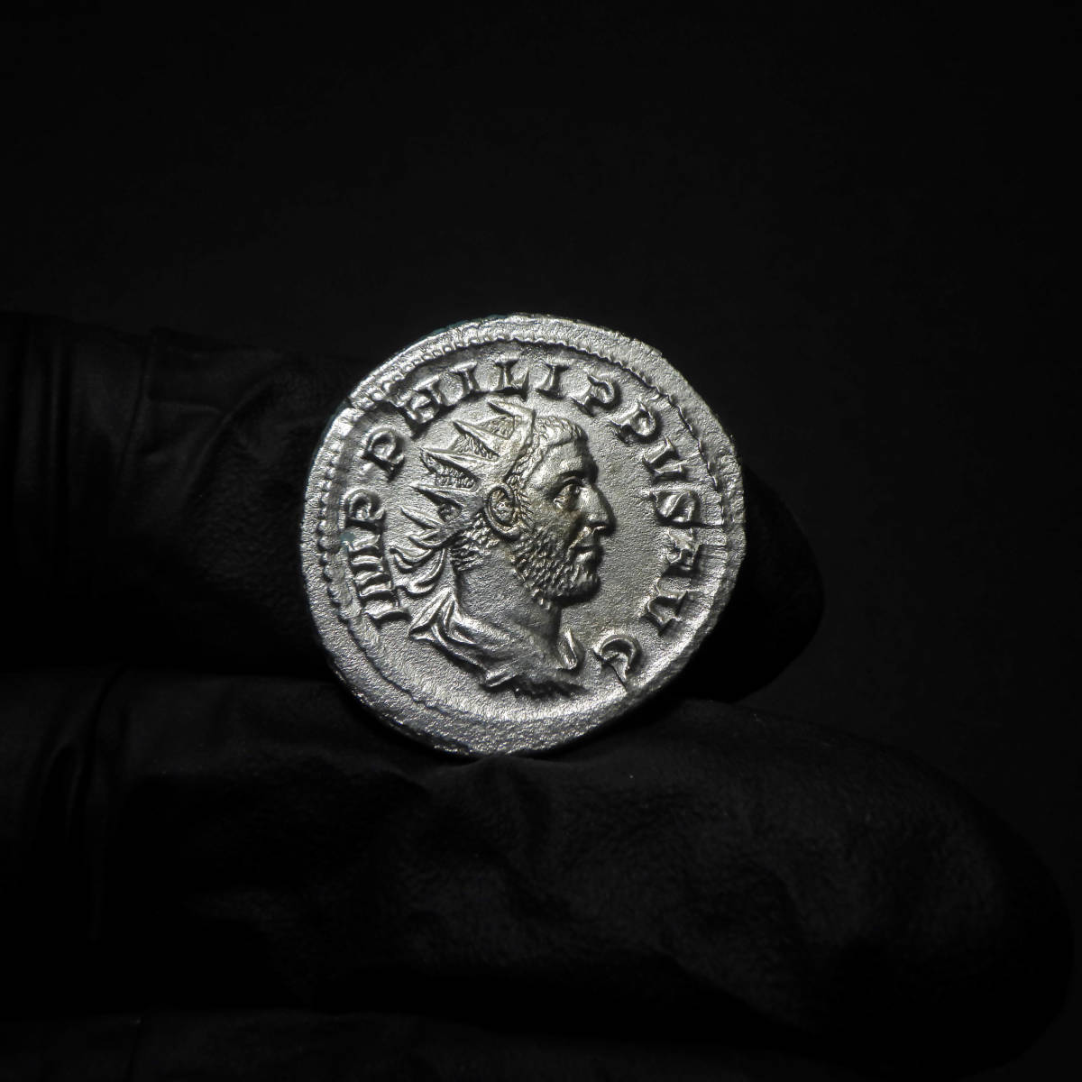 【古代ローマコイン】Philip I（フィリップス・アラブス）クリーニング済 シルバーコイン 銀貨(CpfVECyBuS)_画像3