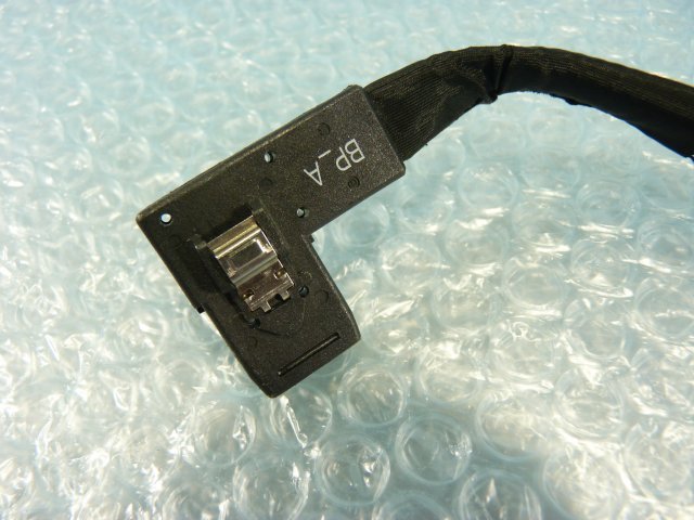 1NLI // Dell 0YKG9C Mini SAS cable approximately 36cm inside part for SFF-8087 // Dell PowerEdge R520 taking out // stock 2