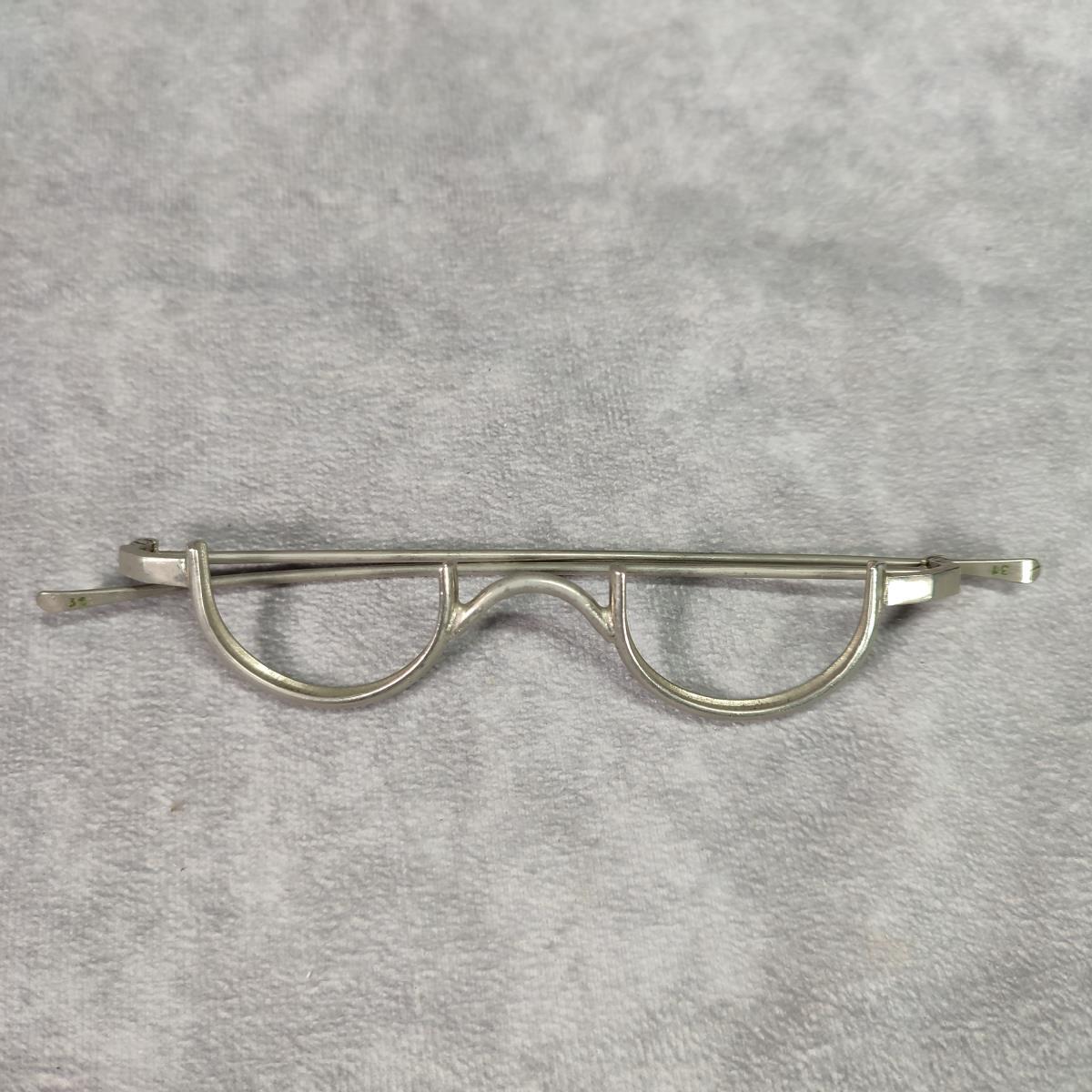 [ special case attaching ] retro visual acuity inspection frame complete set set inspection eye lens test frame that time thing glasses glasses eye . Showa era Vintage 