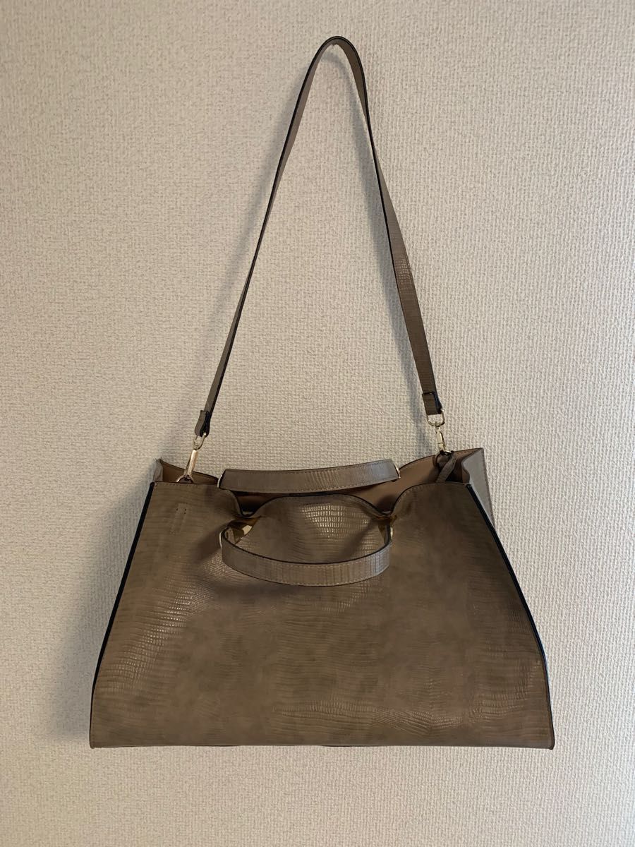 美品】ZARA レクタンギュラーアニマルプリントトートバッグ 美品】ZARA レクタンギュラーアニマルプリントトートバッグ