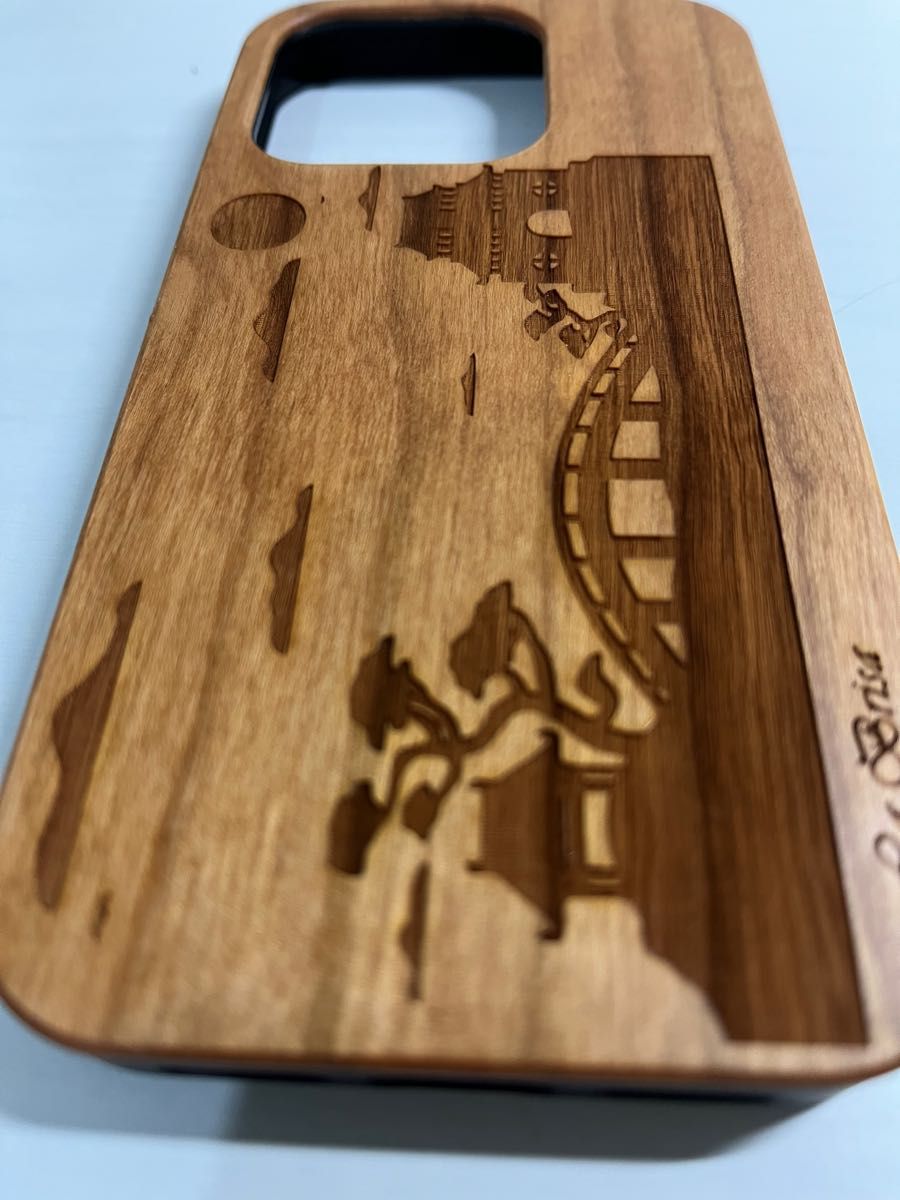 【LaBrisa】iPhone14 Pro 木製カバーケース ウッドケース お洒落なスマホケース 天然木ケース