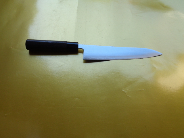 新品未使用品・日本製品・・磨き・両刃・青紙スーパー・和式牛刀２１５ｍｍ