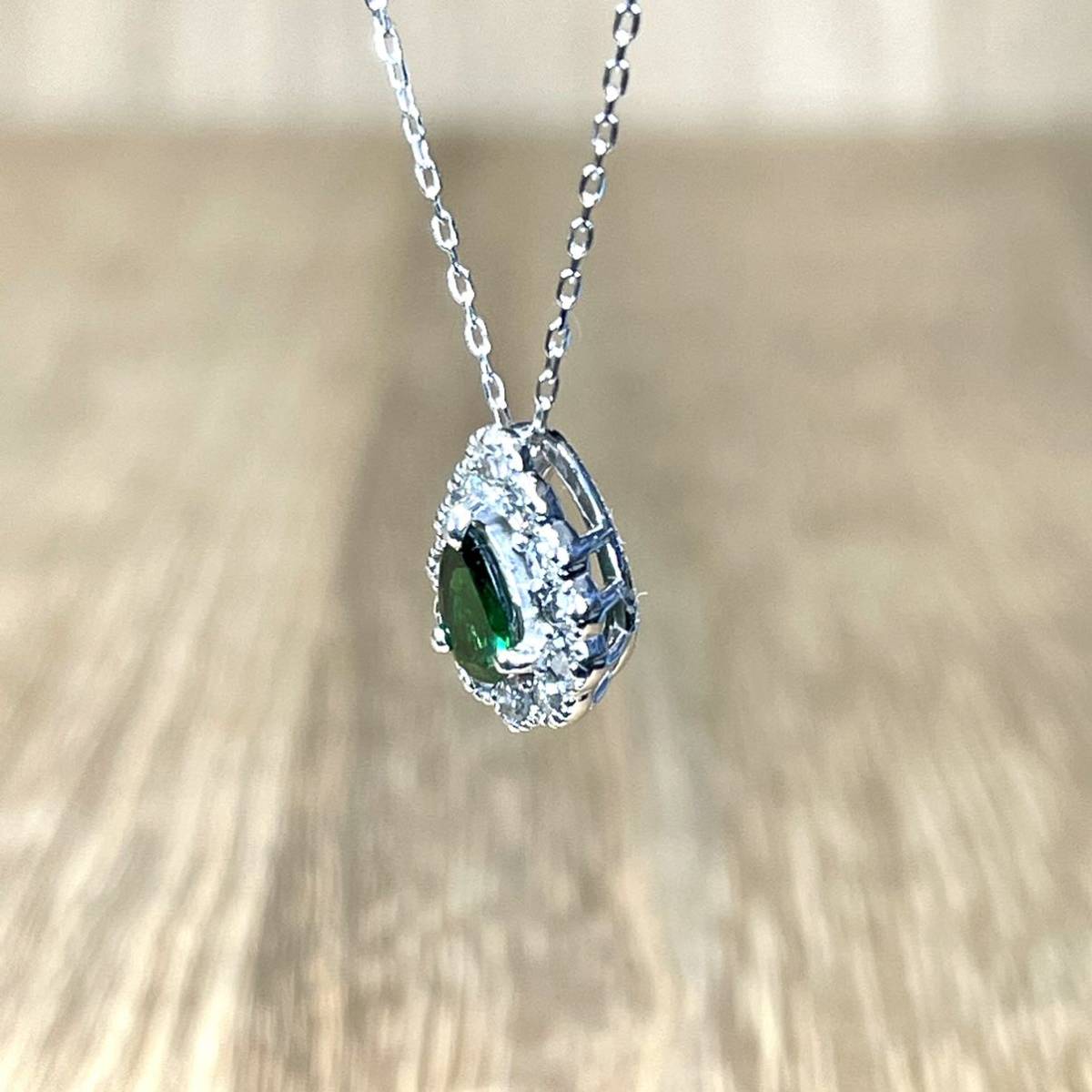 可愛い!k18WG グリーンガーネット ダイヤ ネックレス 1.47g GR1459