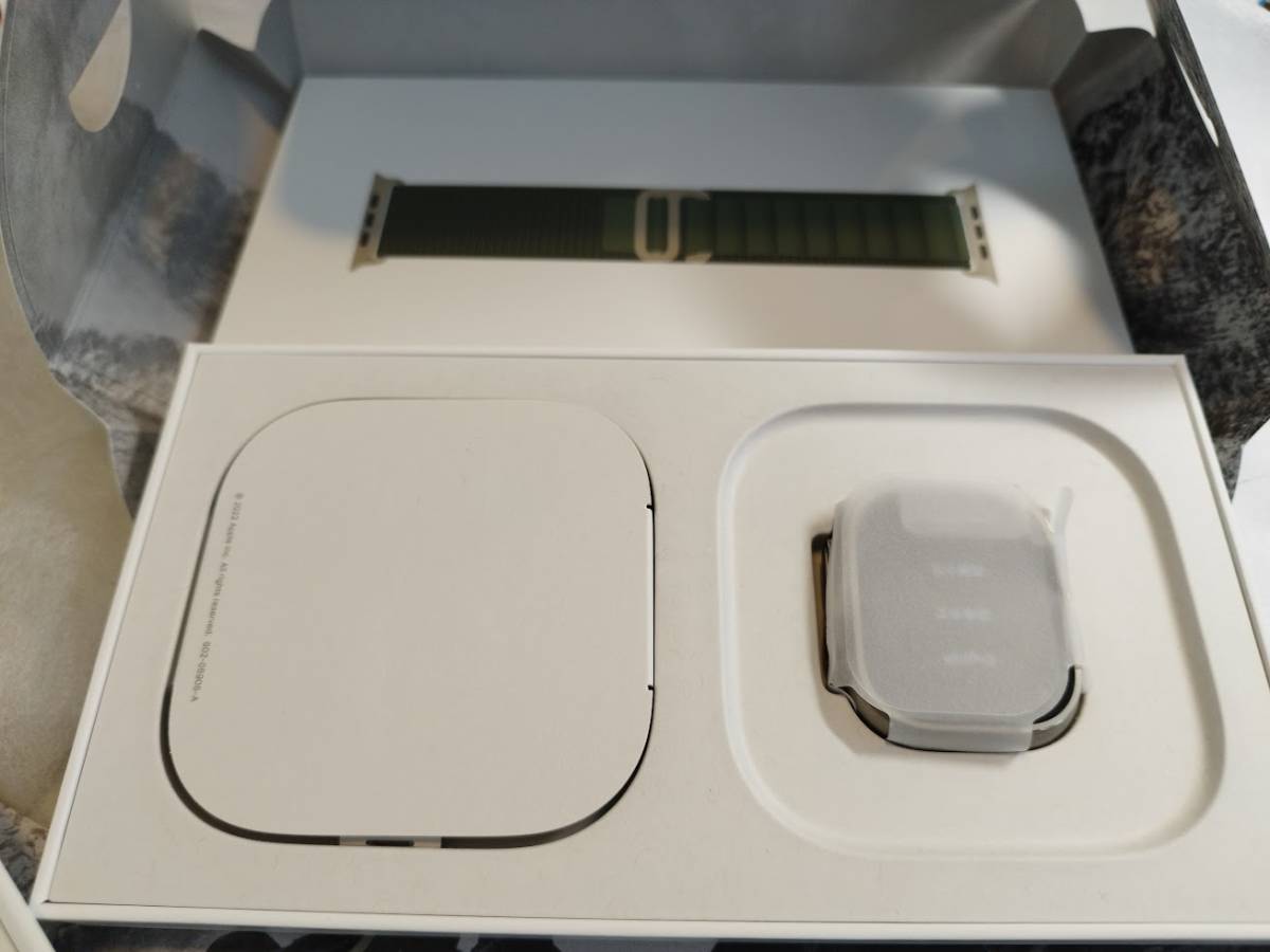 Apple Watch Ultra GPS+Cellularモデル 49mm MQFN3J/A グリーン