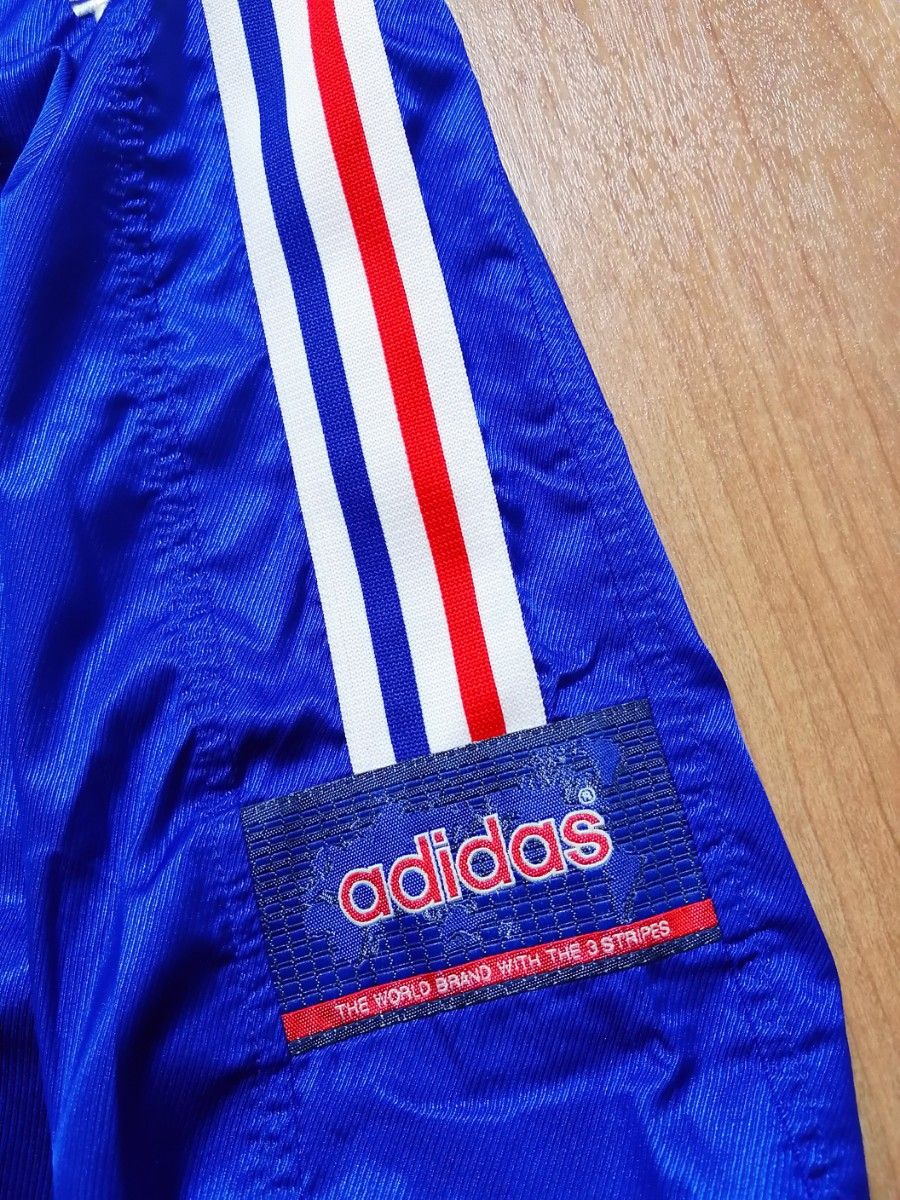 コリアグランドセール 2025 アディダス adidas 90s トリコロール バギー ナイロンパンツ アディダス